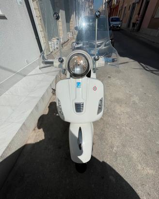 Vespa GTS 300 Super (2009)