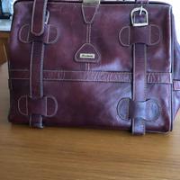 Borsa capiente in pelle