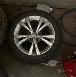 8 cerchi in lega da 16/17 alfa Giulietta