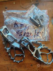 pedane poggiapiedi ktm