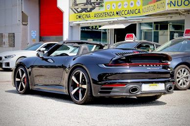 PORSCHE 911 992 Carrera 4 Cabriolet