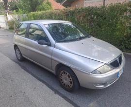Lancia y - 2001