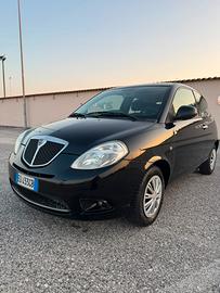 Lancia Y