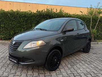 Lancia Ypsilon 0.9 TwinAir 85 CV Metano – 2014