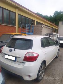 Vari pezzi di ricambio toyota auris hybrid