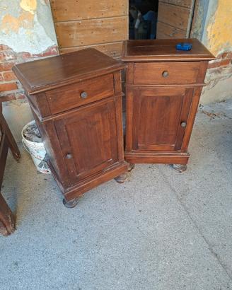 coppia comodini  fine 800