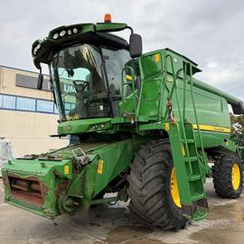 MIETITREBBIA JOHN DEERE T560I