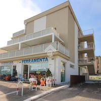 3 LOCALI A PORTO SAN GIORGIO