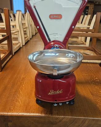 bilancia Berkel modello L restaurata antica