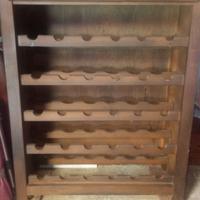 Mobile portabottiglie in legno