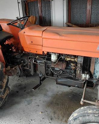 Trattore agricolo Fiat 420