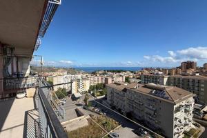 Appartamento di 150 m² con 4 locali a Termini Imer