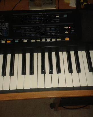 Roland E35