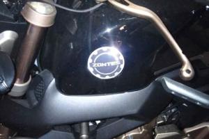 Moto 125 cc nera