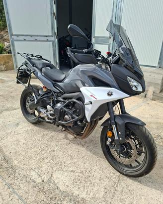 Yamaha tracer 900