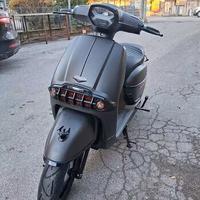 BENELLI/KEEWAY SIXTIES 300 SCOOTER MOT.PIAGGIO