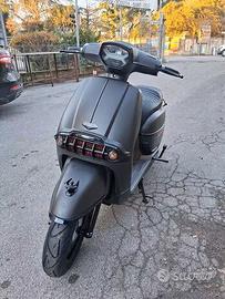 BENELLI/KEEWAY SIXTIES 300 SCOOTER MOT.PIAGGIO