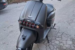 BENELLI/KEEWAY SIXTIES 300 SCOOTER MOT.PIAGGIO