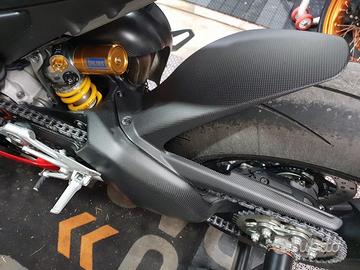 Protezione forcellone carbonio ducati panigale v4