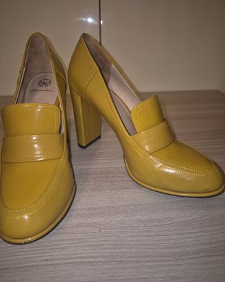Scarpe gialle in pelle vera con tacco alto