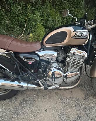 Triumph Thunderbird 900 NO Bonneville