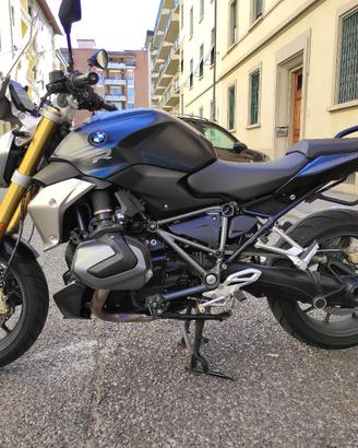 bmw r 1250 r petrol green