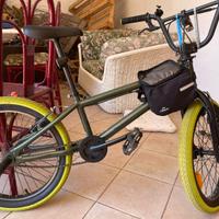 bicicletta BMX