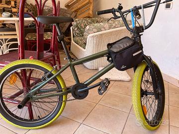 bicicletta BMX