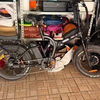 bicicletta elettrica miele quasi nuova
