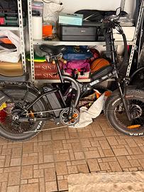 bicicletta elettrica miele quasi nuova