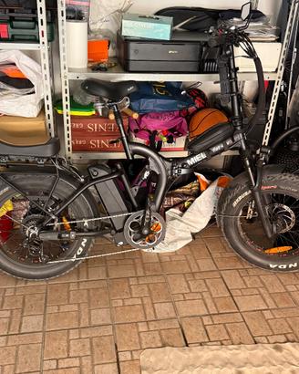 bicicletta elettrica miele quasi nuova