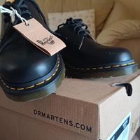 Dr Martens 1461 nere  N. 40 NUOVE CON CARTELLINO