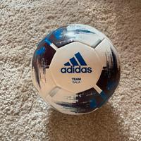 Pallone da calcio Adidas