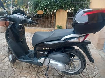 Scooter HONDA  SH 150