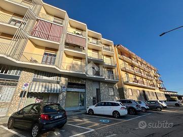 2 LOCALI A CASTELLAMONTE