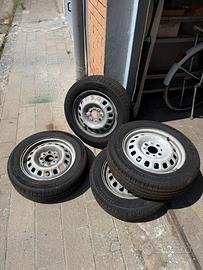 Ruote/gomme Panda 141, 750 cc, 155/65 R13 .