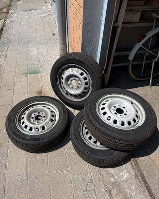 Ruote/gomme Panda 141, 750 cc, 155/65 R13 .