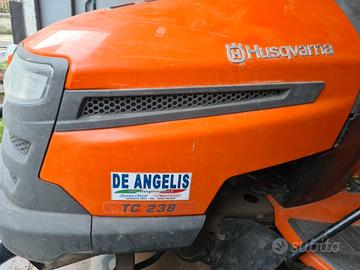 Trattorino tagliaerba