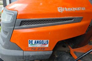 Trattorino tagliaerba