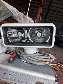 Farò notturno alogeno orientabile per imbarcazione