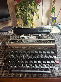 Macchina da scrivere Olivetti Lettera DL per cambi