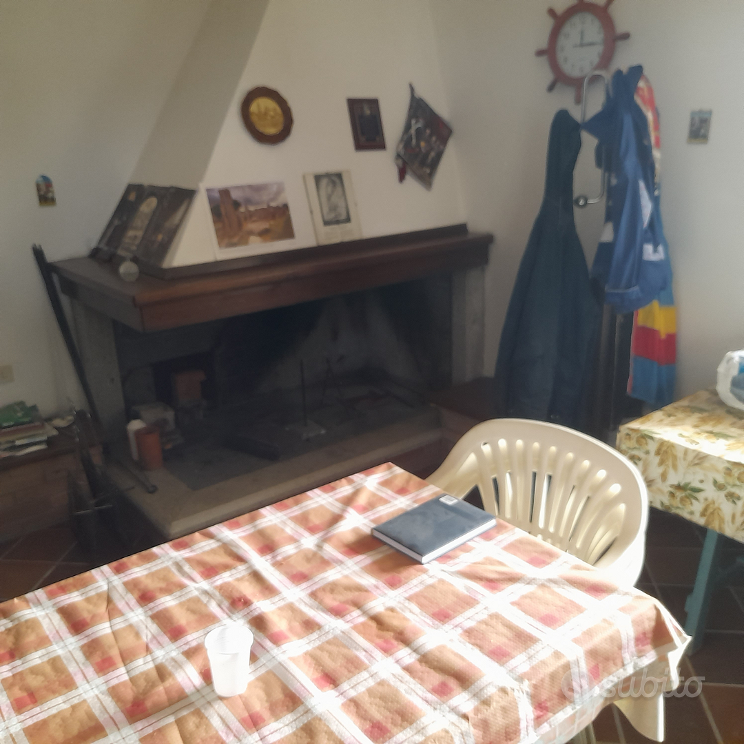 Villetta su tre ettari di terreno 400 piante ulivo - Vista 4