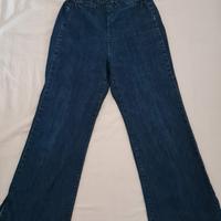 Abbigliamento premaman (5 pantaloni e 1 abito)