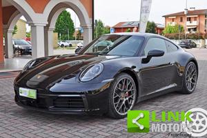 PORSCHE 911 Carrera 4S