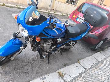 Suzuki Bandit 600cc. anno 2002