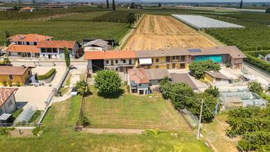 CASA SEMINDIPENDENTE A REVELLO