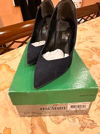 Scarpe in camoscio blu