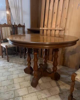 Tavolo tondo allungabile -disponibile per 2 giorni