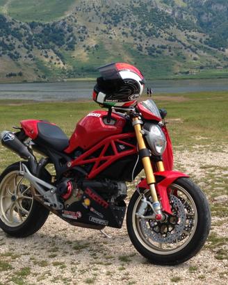 Ducati Monster 1100S