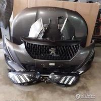 Peugeot 208 gt line per ricambi usati dal 2020 /24